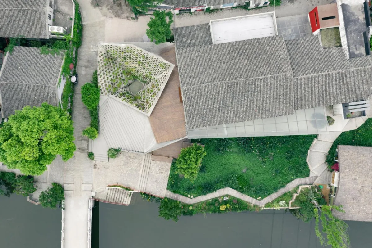 BIM建筑|山村改造中的小品建筑：山根之花 ／谱观建筑