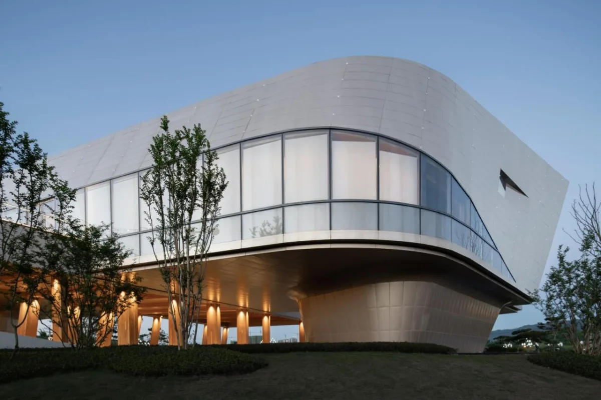 BIM建筑|木构建造设计一体化 l 宜宾白兰美学馆：建筑如何在地生长？