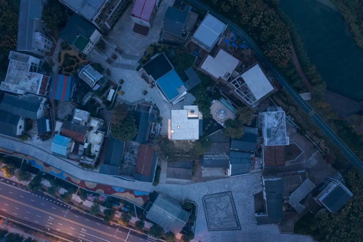 BIM建筑|猿厂营造办公楼建筑改造 / 之行建筑事务所
