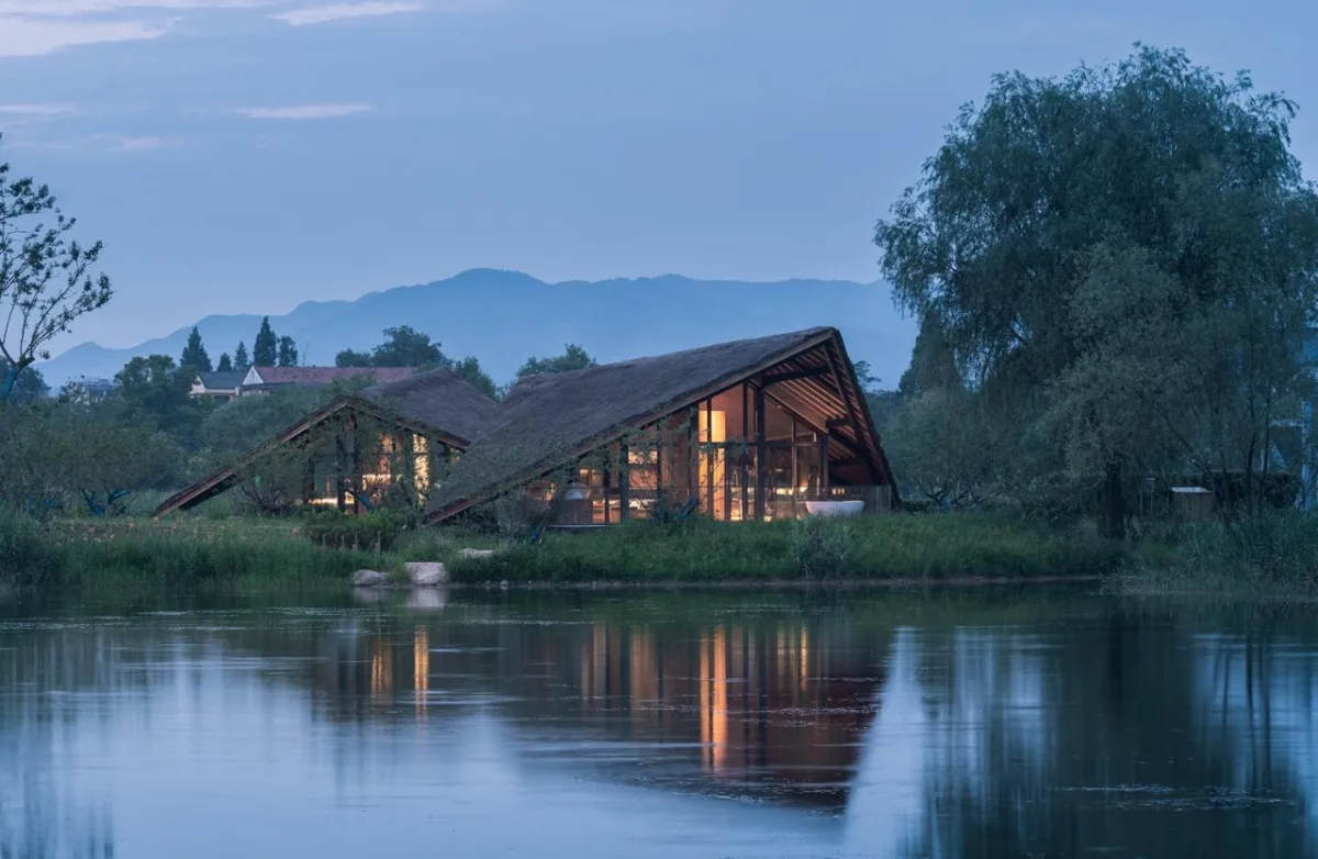 BIM建筑|富阳阳陂湖湿地生态酒店 / 尌林建筑