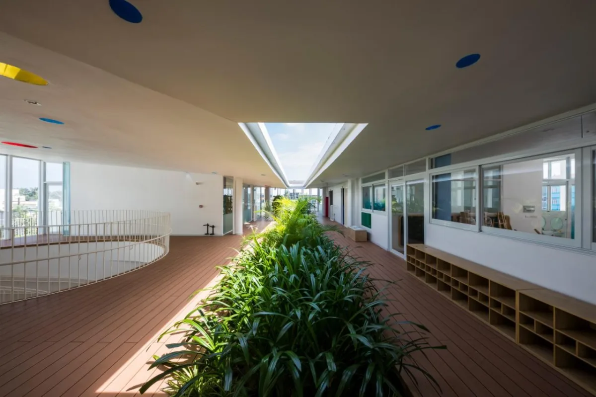 BIM建筑|山坡下的秘密基地：TTC Elite Ben Tre 幼儿园 / KIENTRUC O
