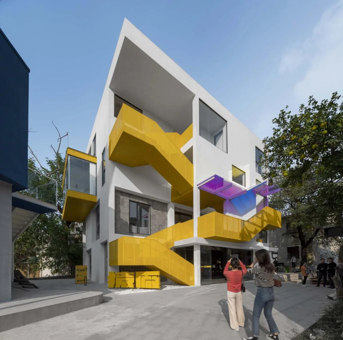 BIM建筑|猿厂营造办公楼建筑改造 / 之行建筑事务所