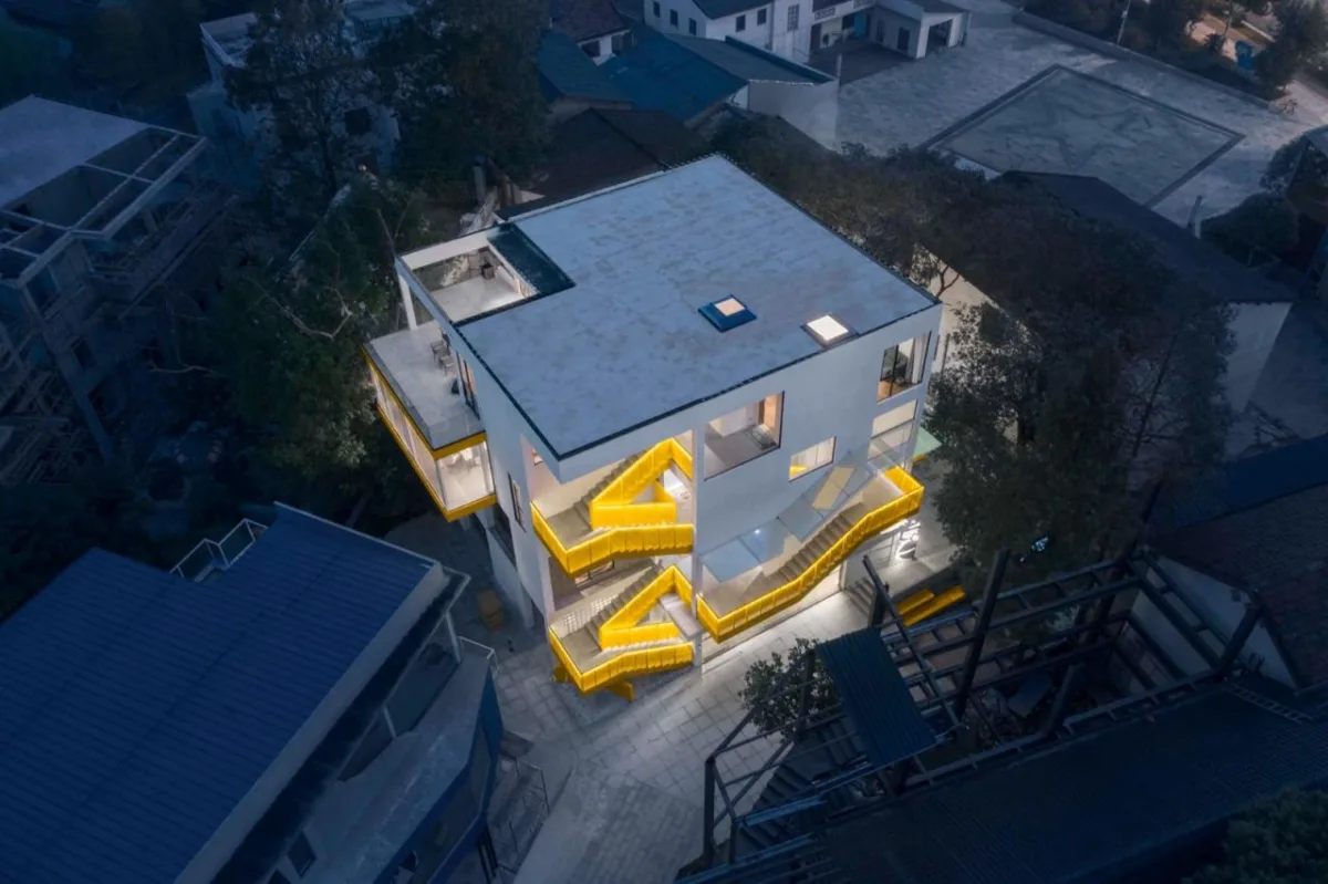 BIM建筑|猿厂营造办公楼建筑改造 / 之行建筑事务所