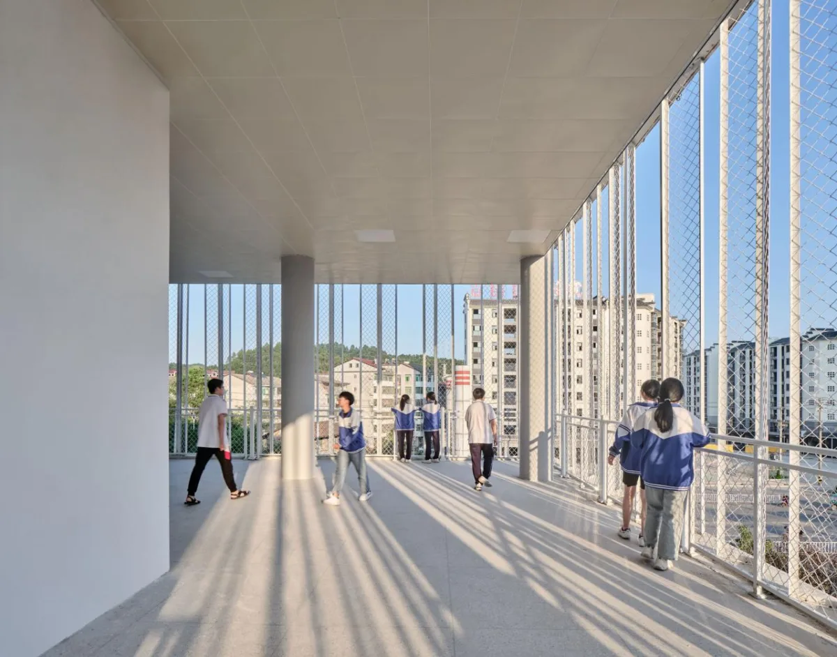 BIM建筑|宜黄一中综合楼 / 以靠建筑