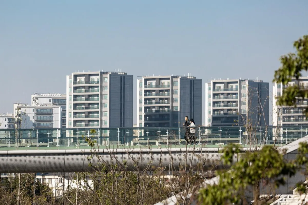 BIM建筑|踏着云朵去奔跑：杭州李宁体育园一期项目 / 柏涛建筑