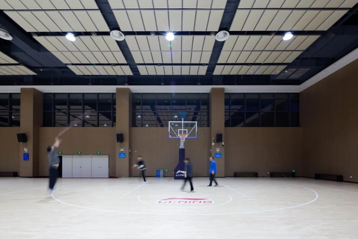 BIM建筑|踏着云朵去奔跑：杭州李宁体育园一期项目 / 柏涛建筑