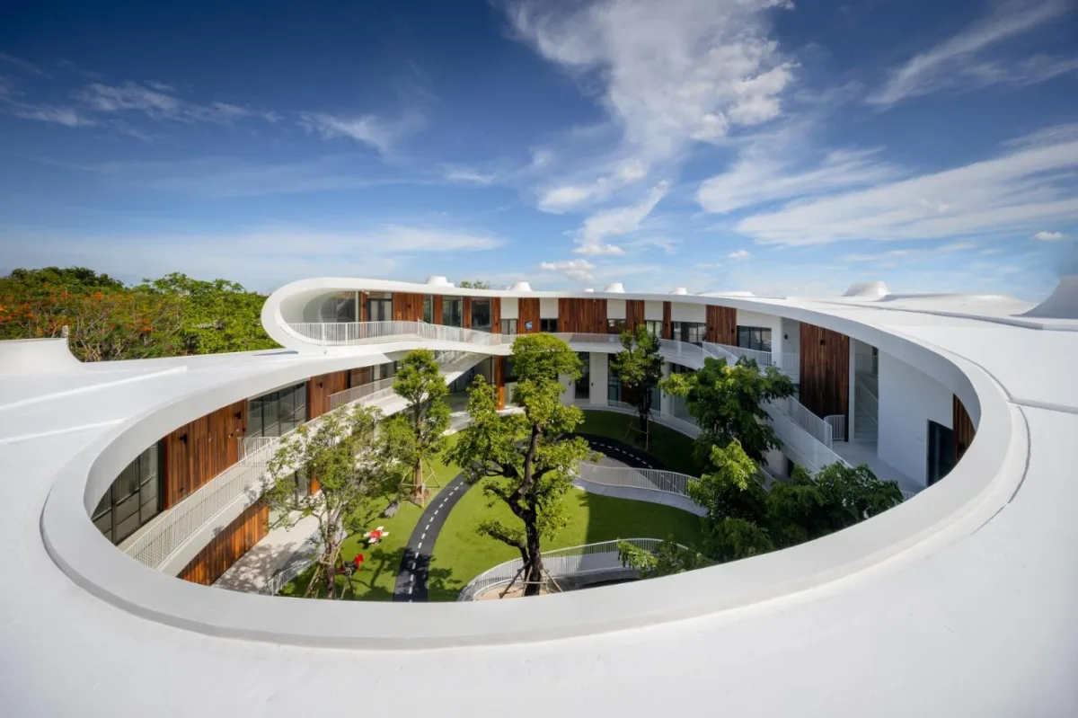 BIM建筑|泰国曼谷充满童趣的幼儿园空间 / Plan Architect
