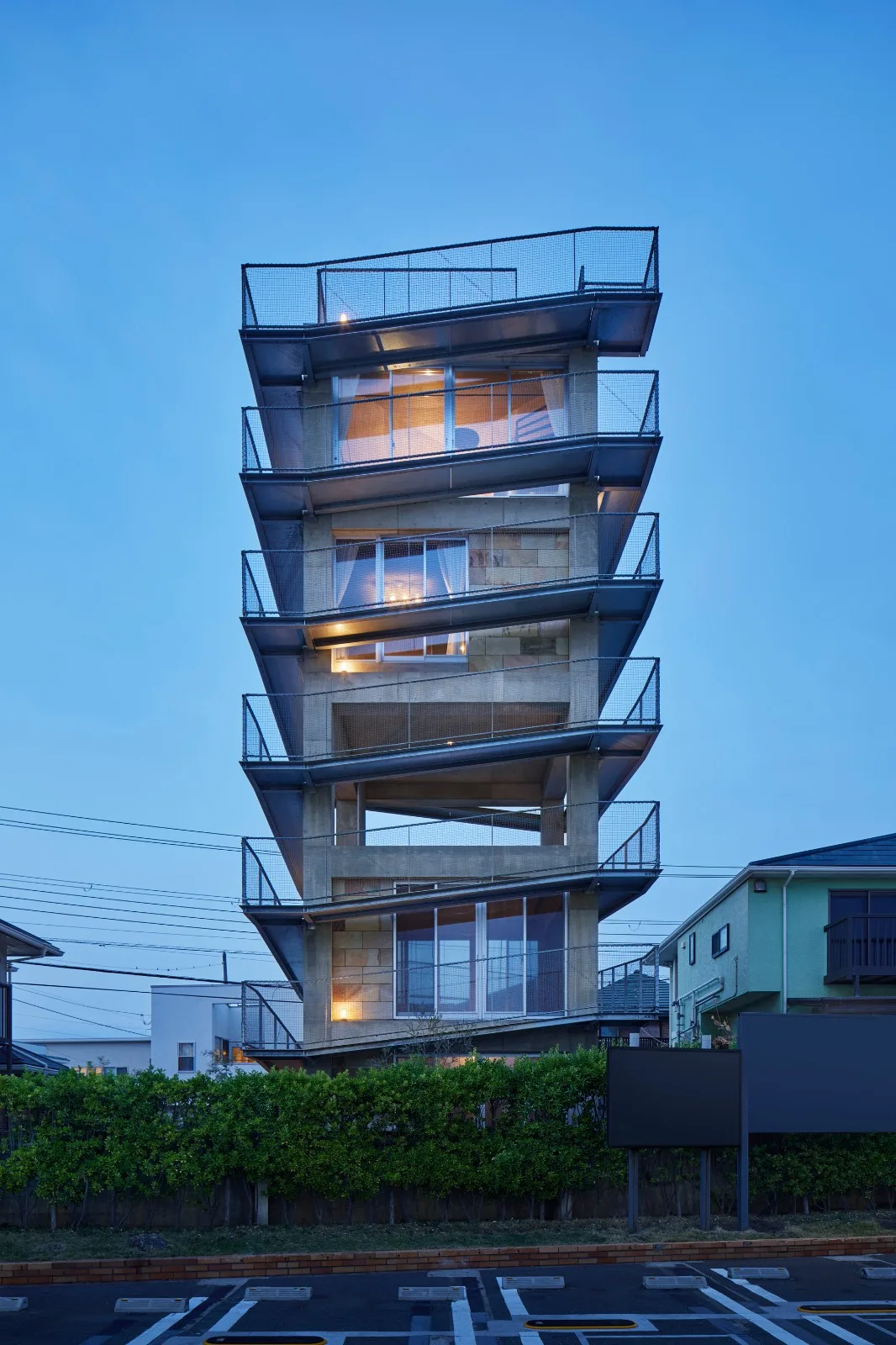 BIM建筑|坡道环绕建筑，鹄沼-Y之家/ KANIUE