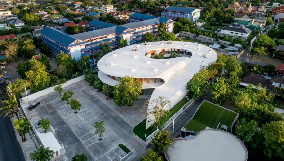 BIM建筑|泰国曼谷充满童趣的幼儿园空间 / Plan Architect