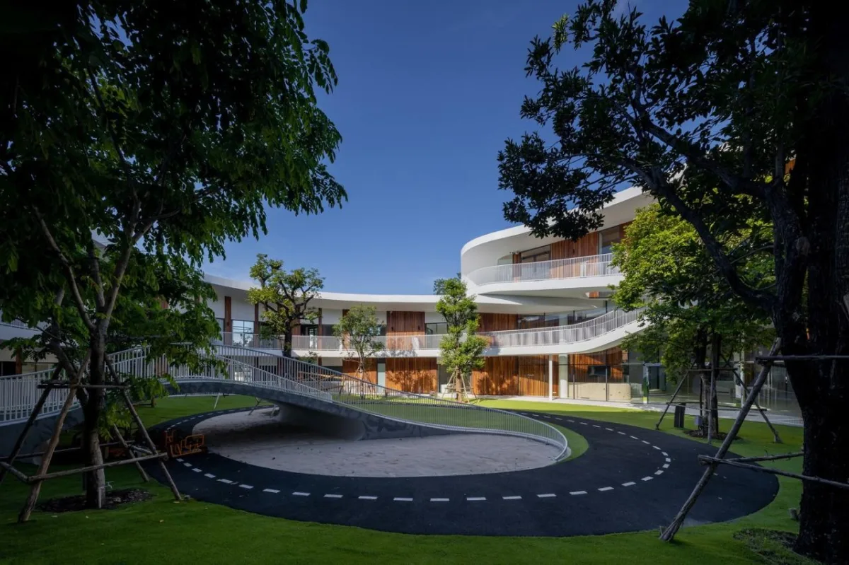 BIM建筑|泰国曼谷充满童趣的幼儿园空间 / Plan Architect