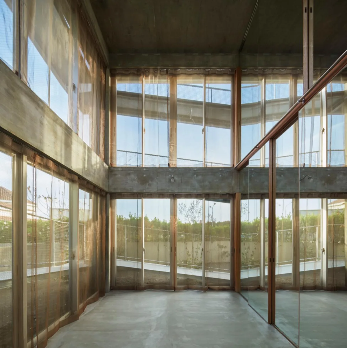 BIM建筑|坡道环绕建筑，鹄沼-Y之家/ KANIUE