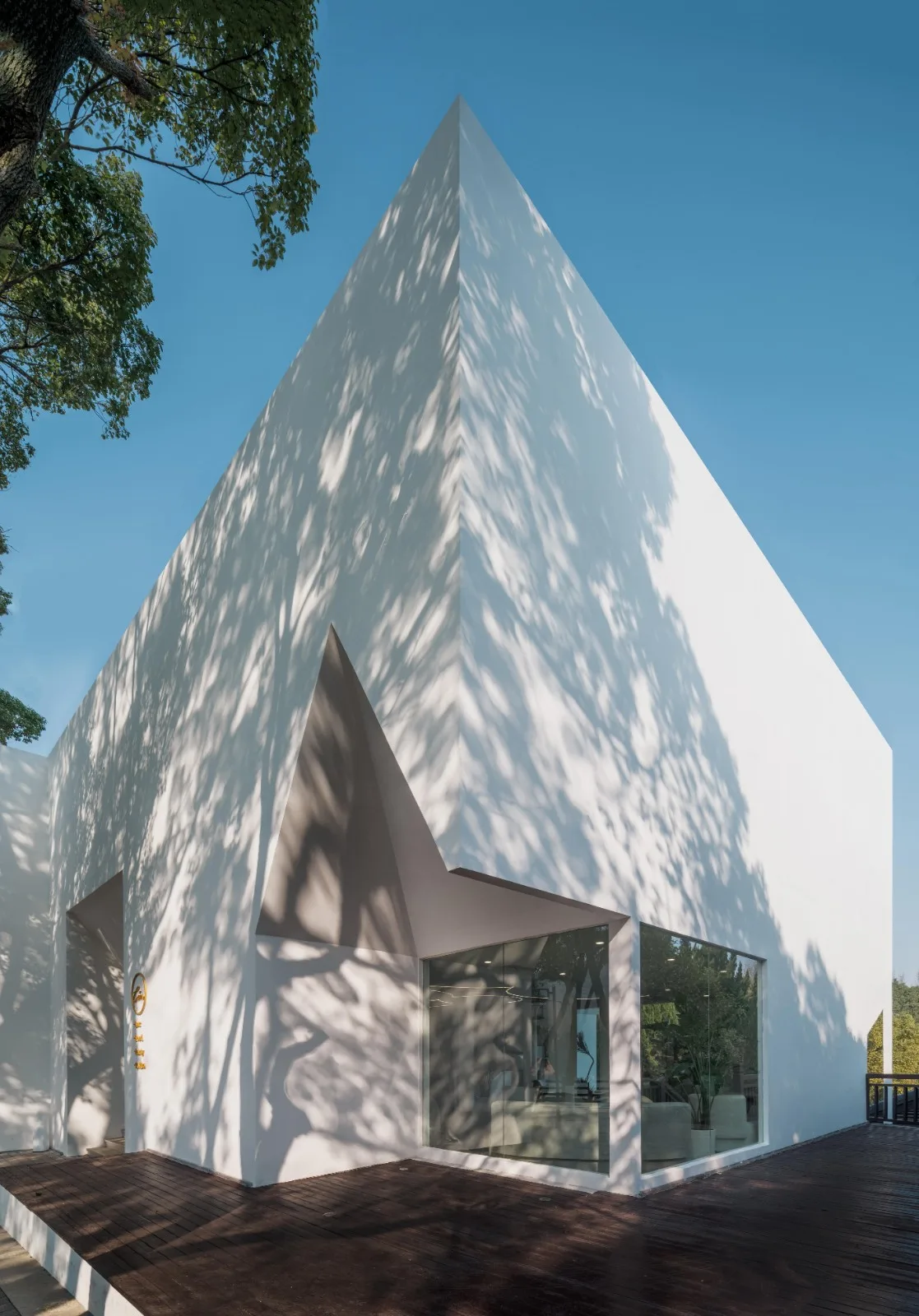 BIM建筑|白马涧龙池景区休闲餐吧 / 平介设计