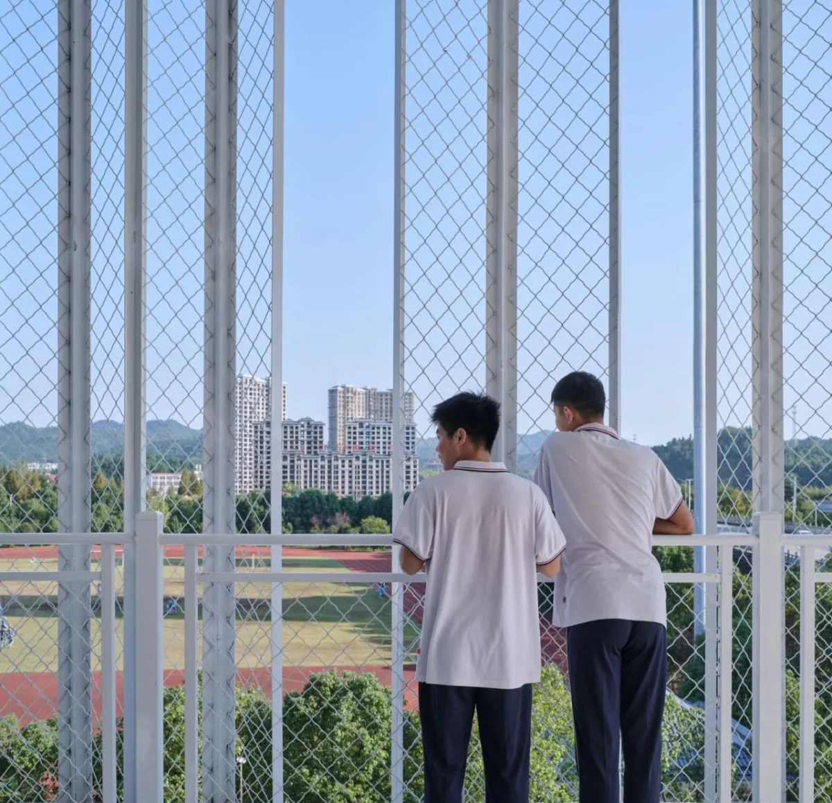 BIM建筑|宜黄一中综合楼 / 以靠建筑