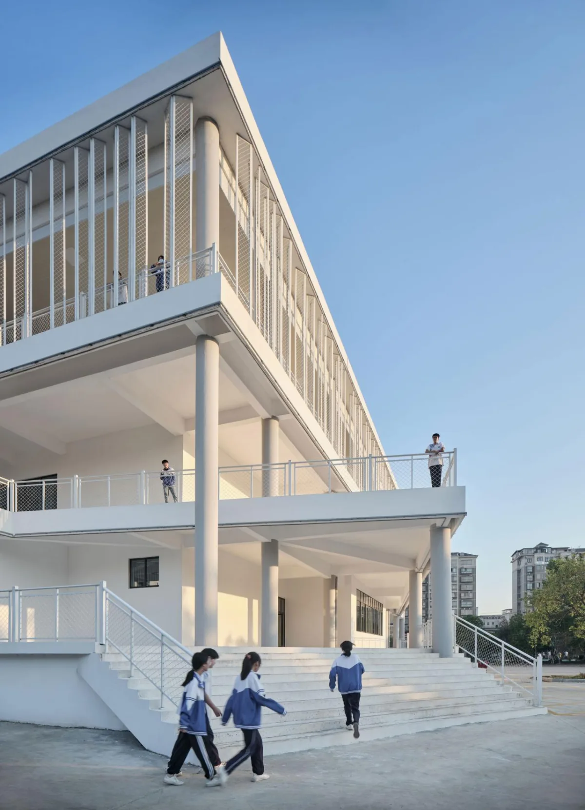 BIM建筑|宜黄一中综合楼 / 以靠建筑