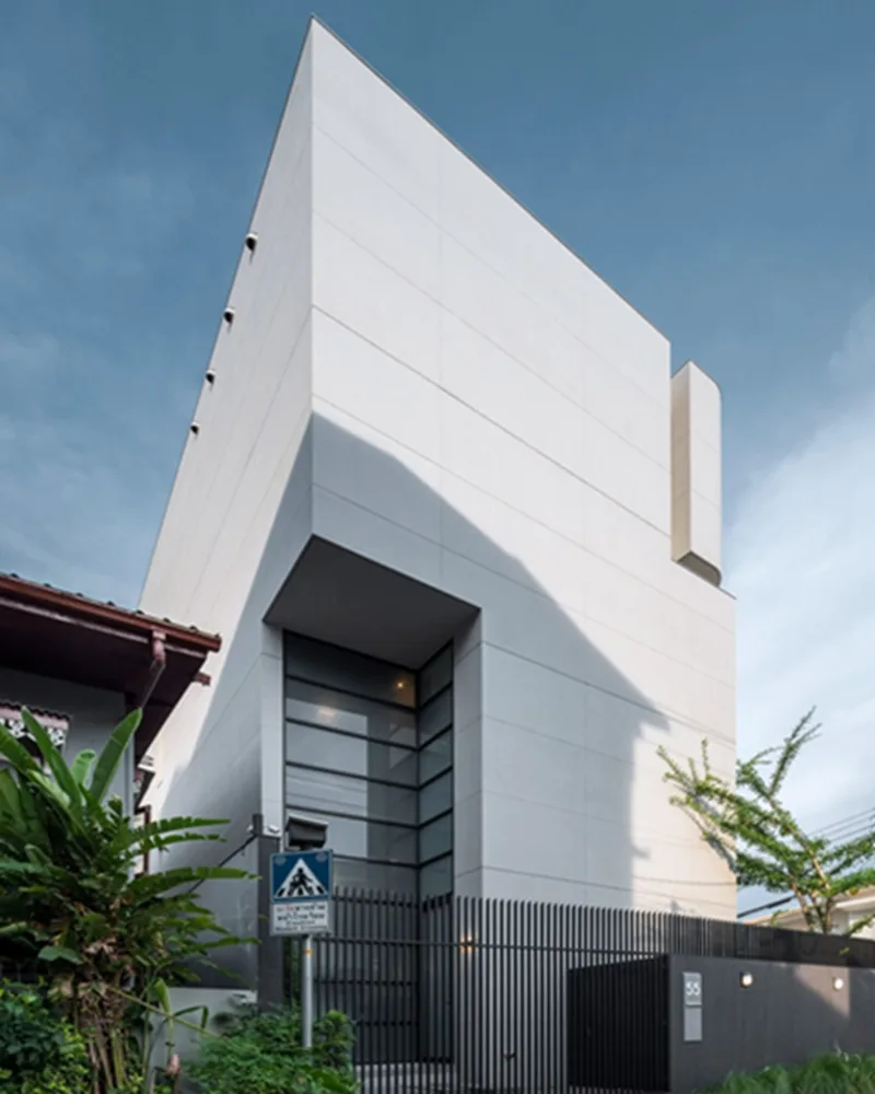BIM建筑|泰国建筑师在曼谷创建向内的家庭住宅