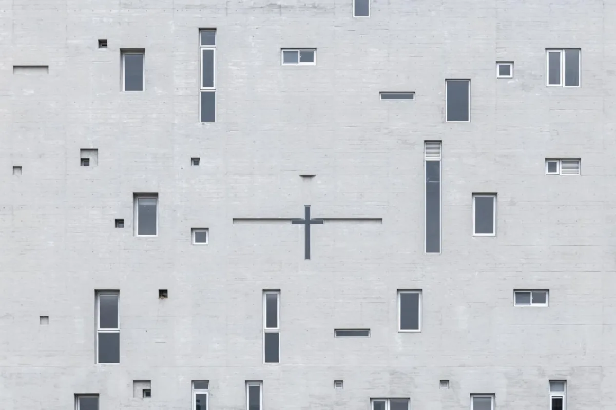 BIM建筑|垂直教堂，淡江教堂 / Behet Bondzio Lin Architekten