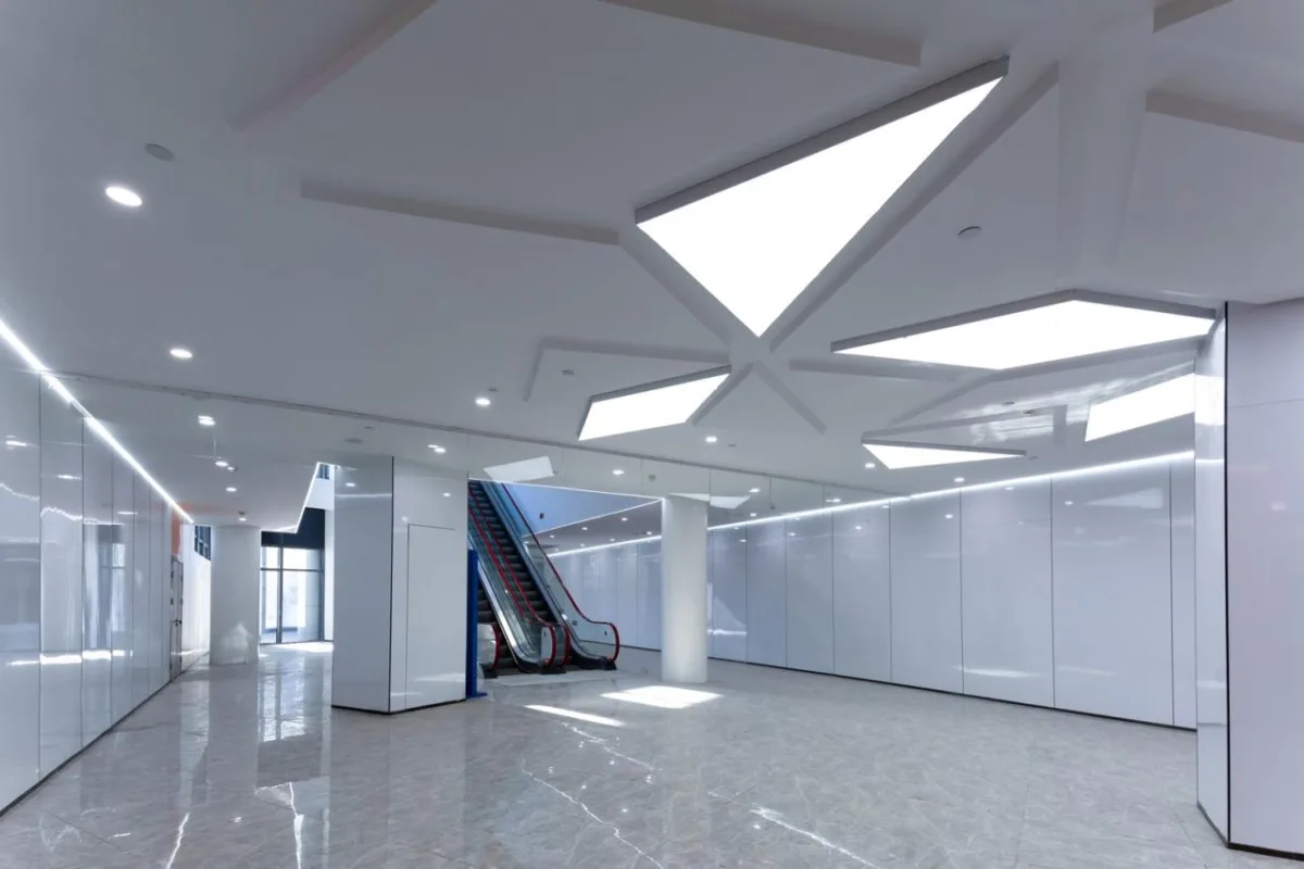 BIM建筑|踏着云朵去奔跑：杭州李宁体育园一期项目 / 柏涛建筑