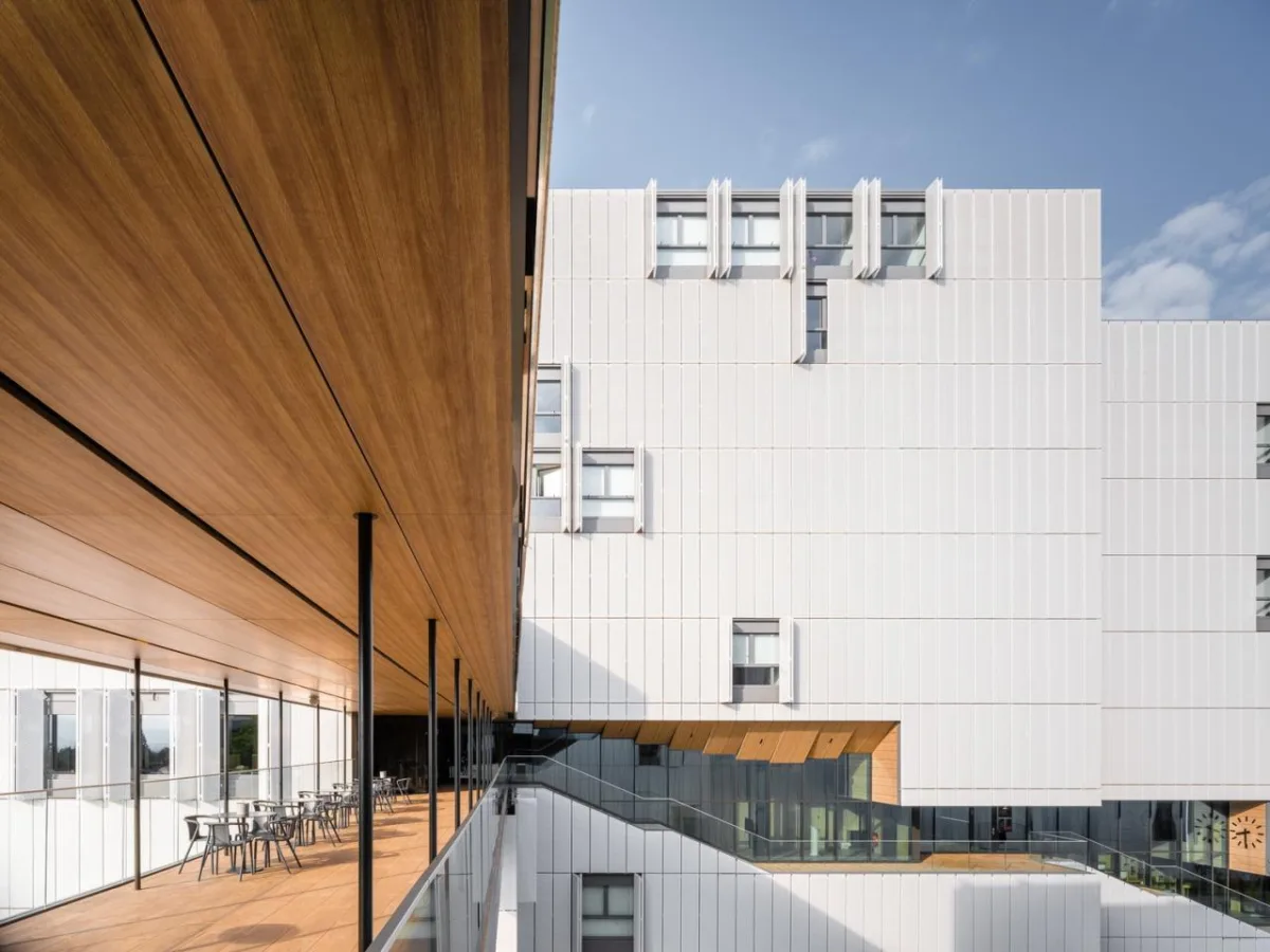 BIM建筑|莫里永学生宿舍 / 隈研吾建筑都市设计事务所 + CCHE