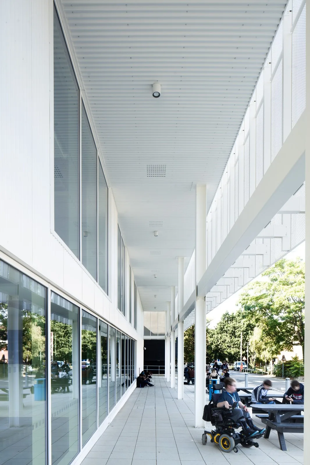 BIM建筑|诺维奇城市学院数字技术工厂 / Coffey Architects