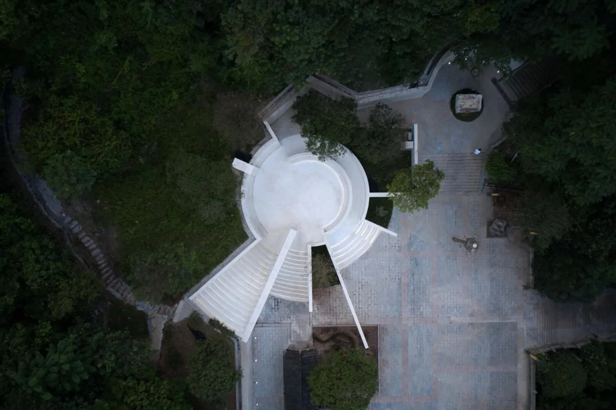 BIM建筑|遵义遗体器官捐献纪念碑 / 麟和建筑工作室