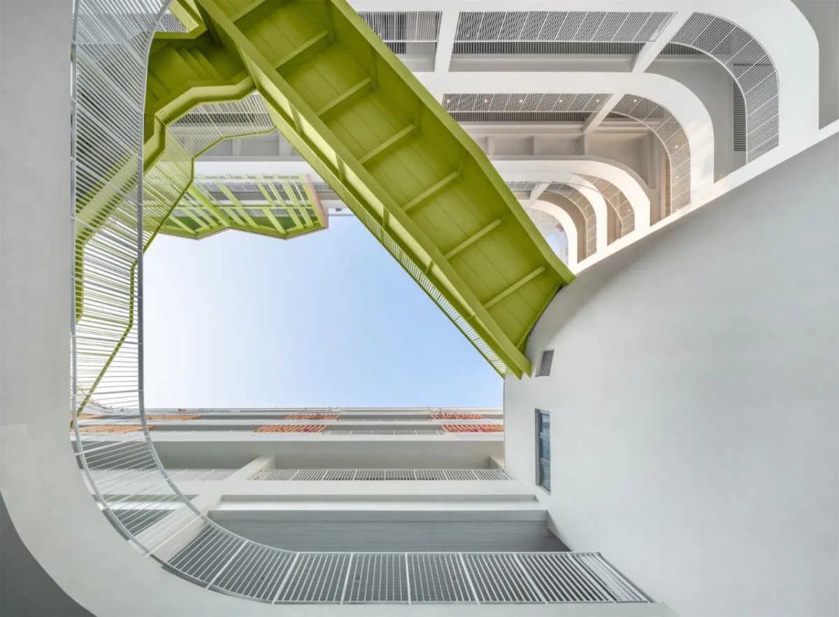 BIM建筑|深圳市坪山区东部湾区实验学校 / 申都设计