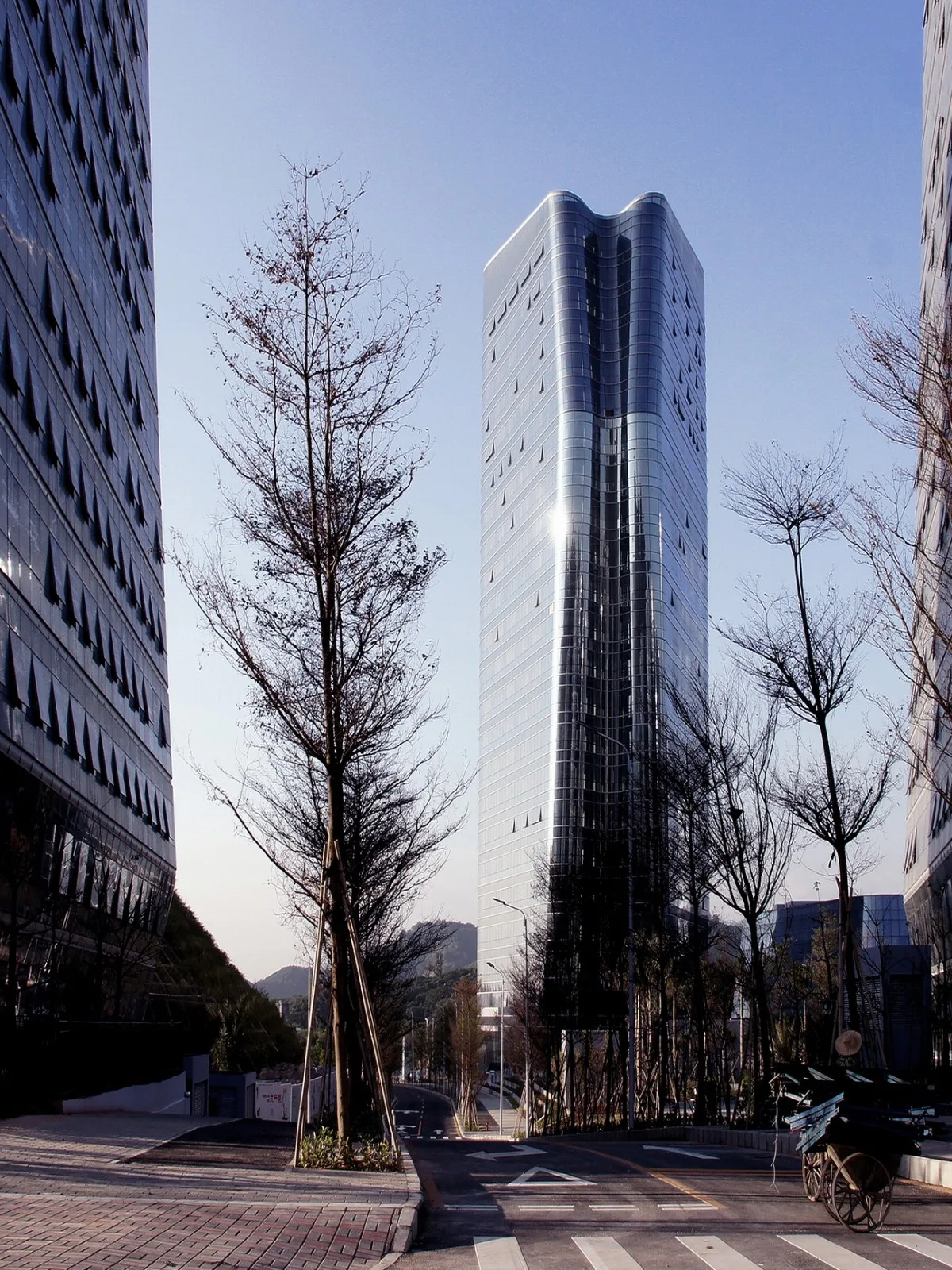 BIM建筑|南方大学科技园和B1塔楼 / Saltans Architects