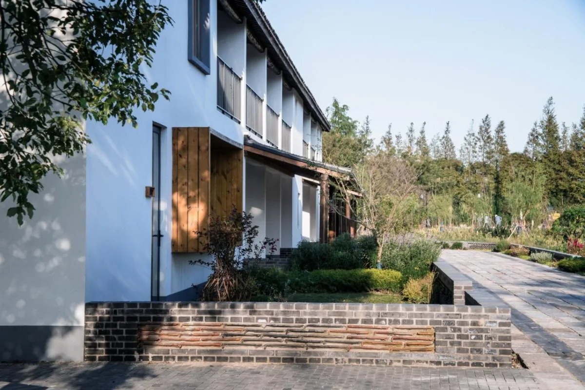 BIM建筑|低成本整村改造实践：上海奉贤李窑村乡村振兴 / 水石设计