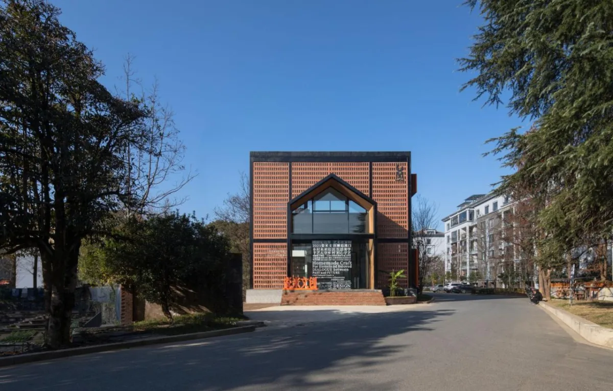 BIM建筑|龙游溪口镇乡村未来社区多功能体育馆+陶瓷专家工作站改造 / 上海严旸建筑设计工作室