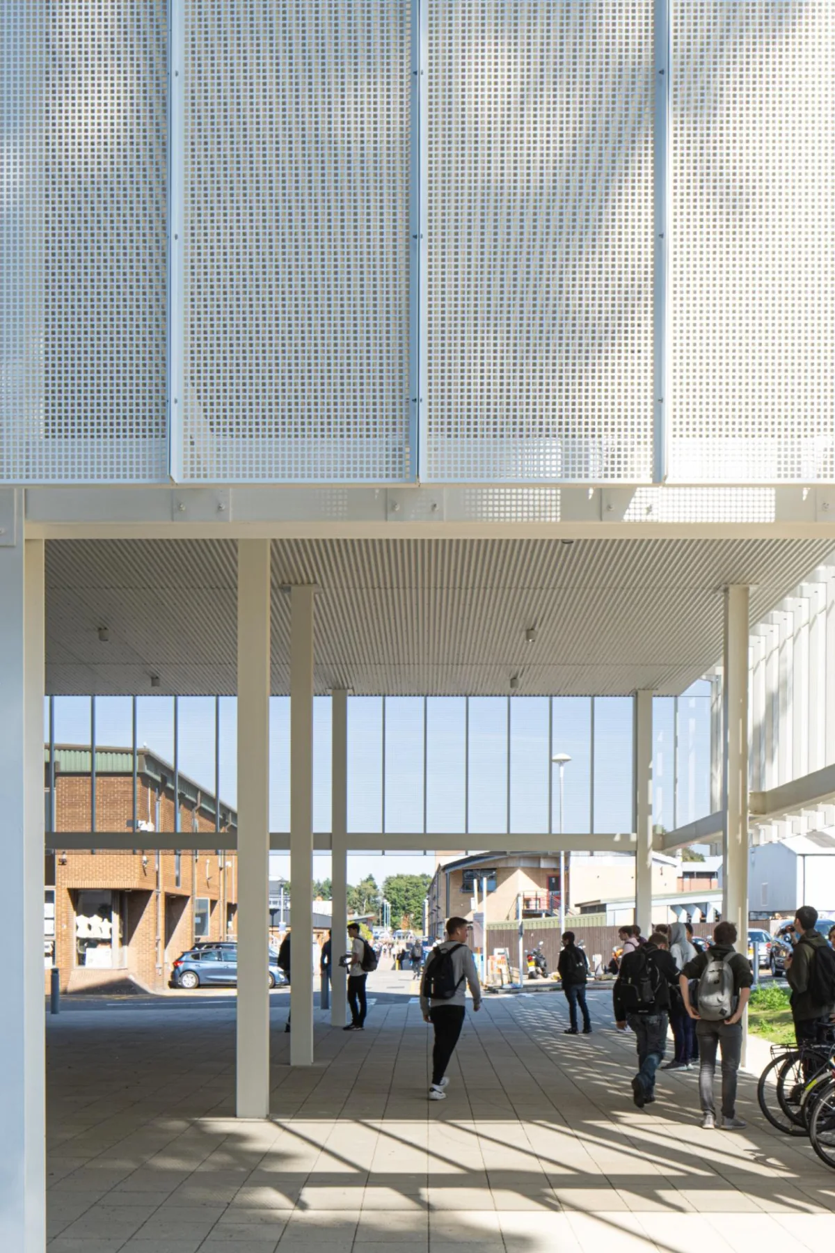 BIM建筑|诺维奇城市学院数字技术工厂 / Coffey Architects