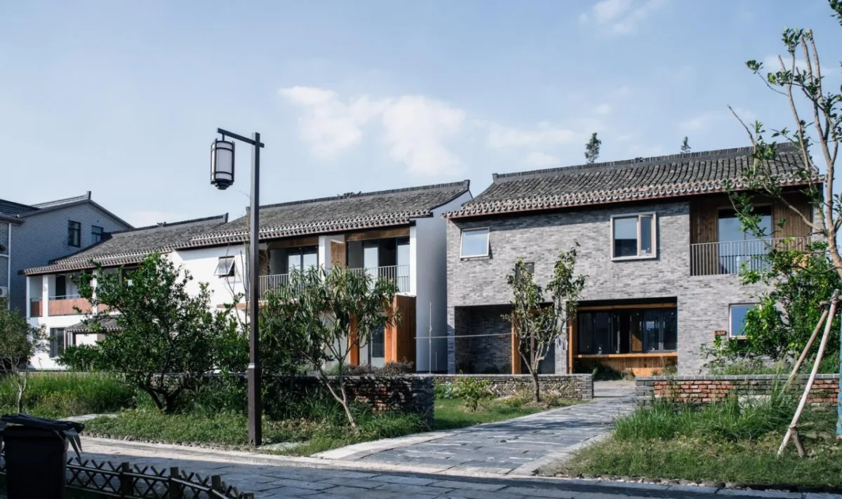 BIM建筑|低成本整村改造实践：上海奉贤李窑村乡村振兴 / 水石设计