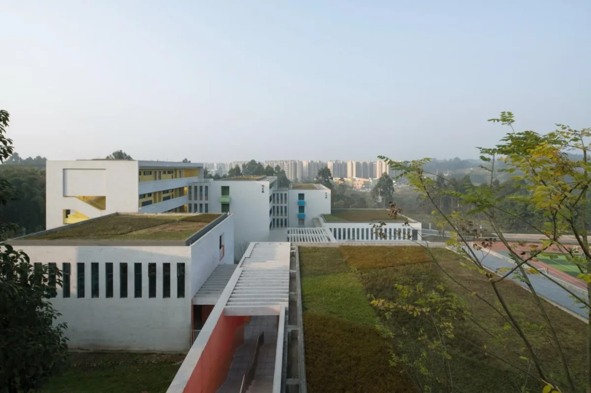 BIM建筑|黄甲小学扩建项目——秩序几何 / 本末建筑