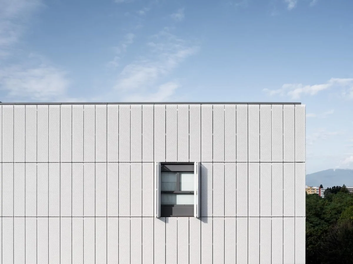 BIM建筑|莫里永学生宿舍 / 隈研吾建筑都市设计事务所 + CCHE