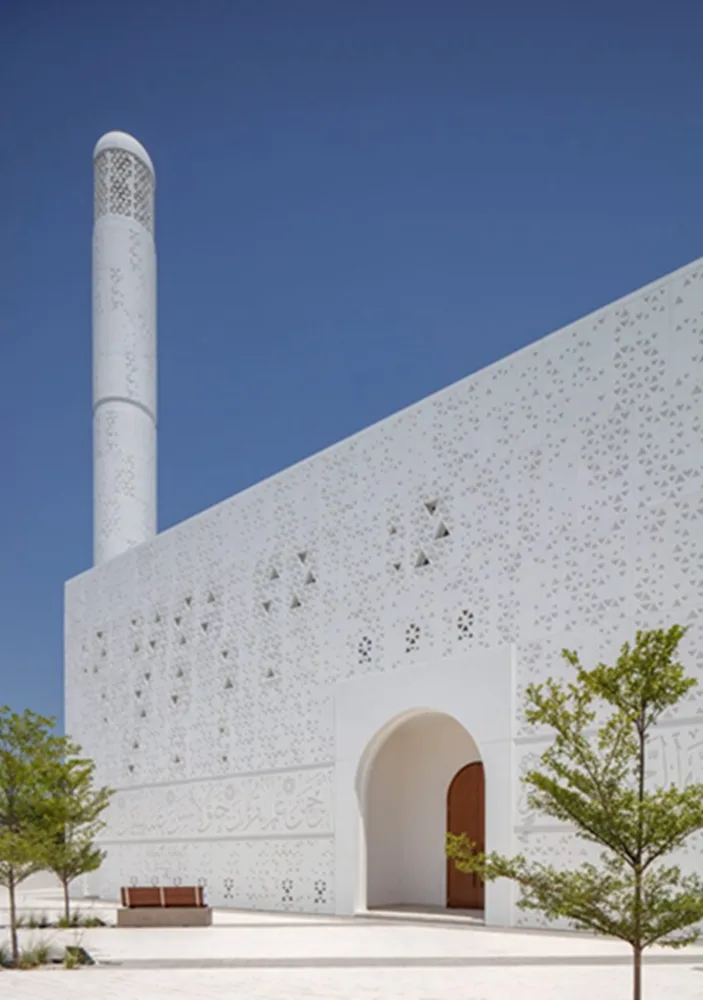BIM建筑|达巴格工作室设计书法覆盖的清真寺