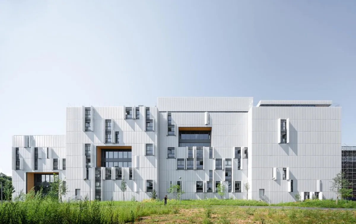 BIM建筑|莫里永学生宿舍 / 隈研吾建筑都市设计事务所 + CCHE