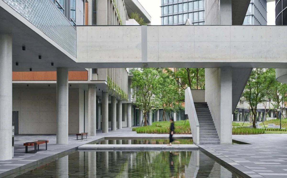 BIM建筑|成都麓湖漂浮总部办公楼 / 直向建筑