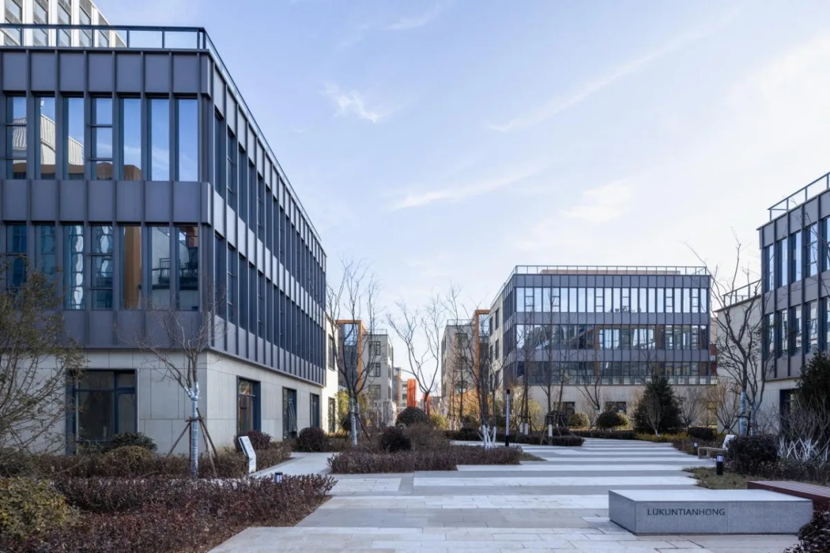 BIM建筑|为留住人才和激发活力而设计的新型产业社区 / 三益中国