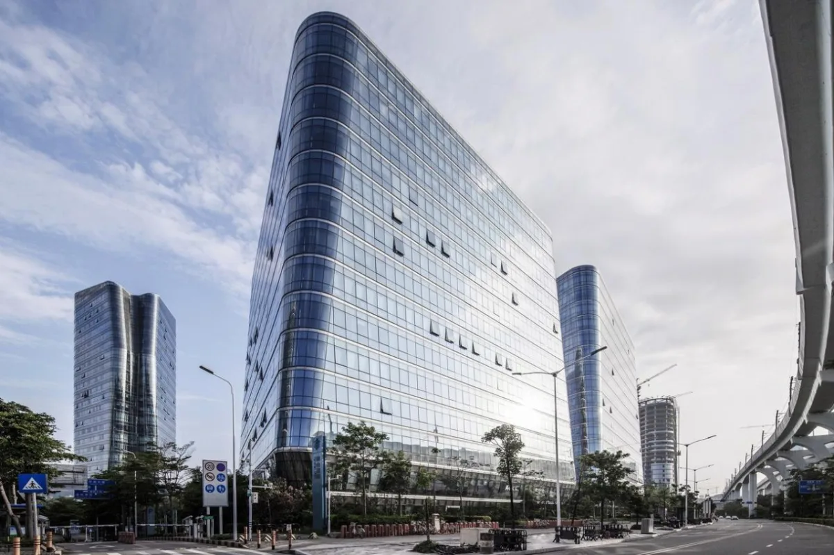 BIM建筑|南方大学科技园和B1塔楼 / Saltans Architects