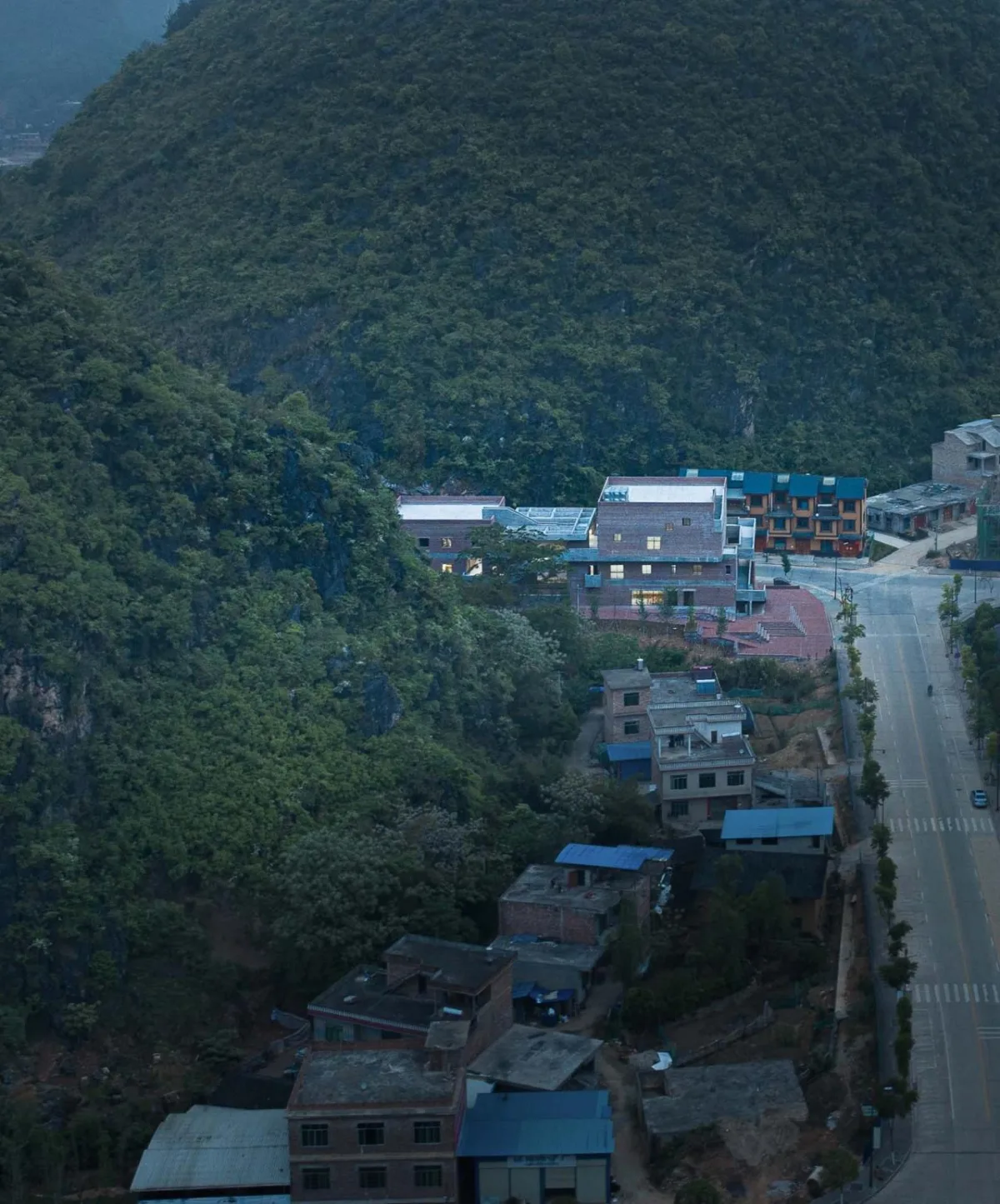 BIM建筑|江华瑶族水口镇如意村文化服务中心及特色工坊 / 地方工作室