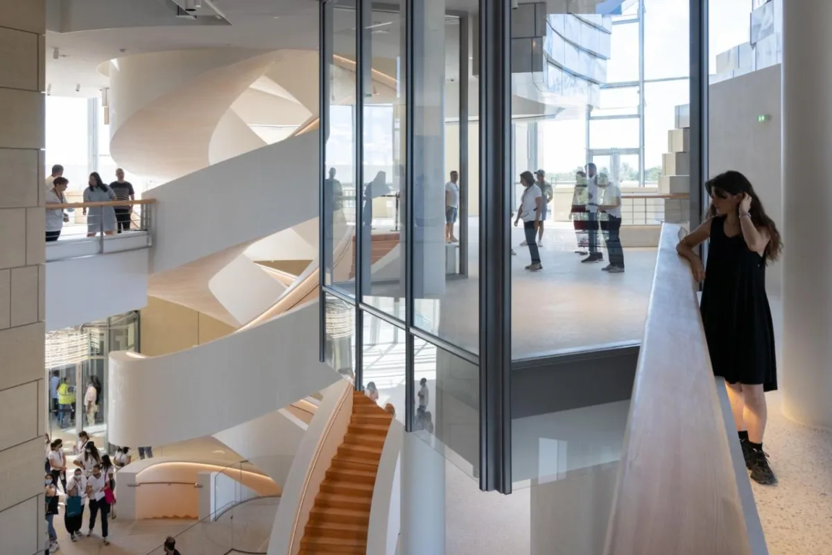 BIM建筑|法国LUMA Arles园区大厦 / 盖里建筑事务所