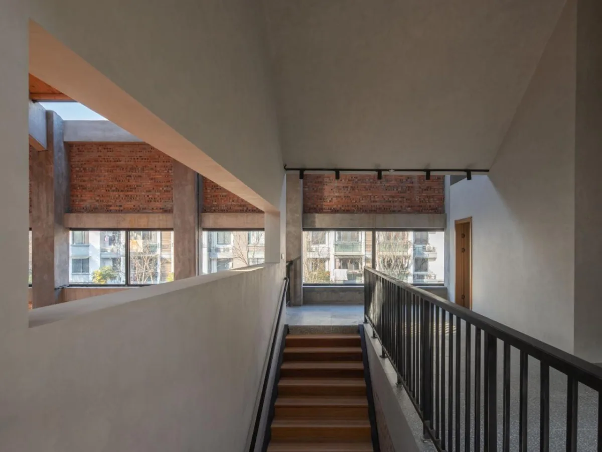 BIM建筑|龙游溪口镇乡村未来社区多功能体育馆+陶瓷专家工作站改造 / 上海严旸建筑设计工作室