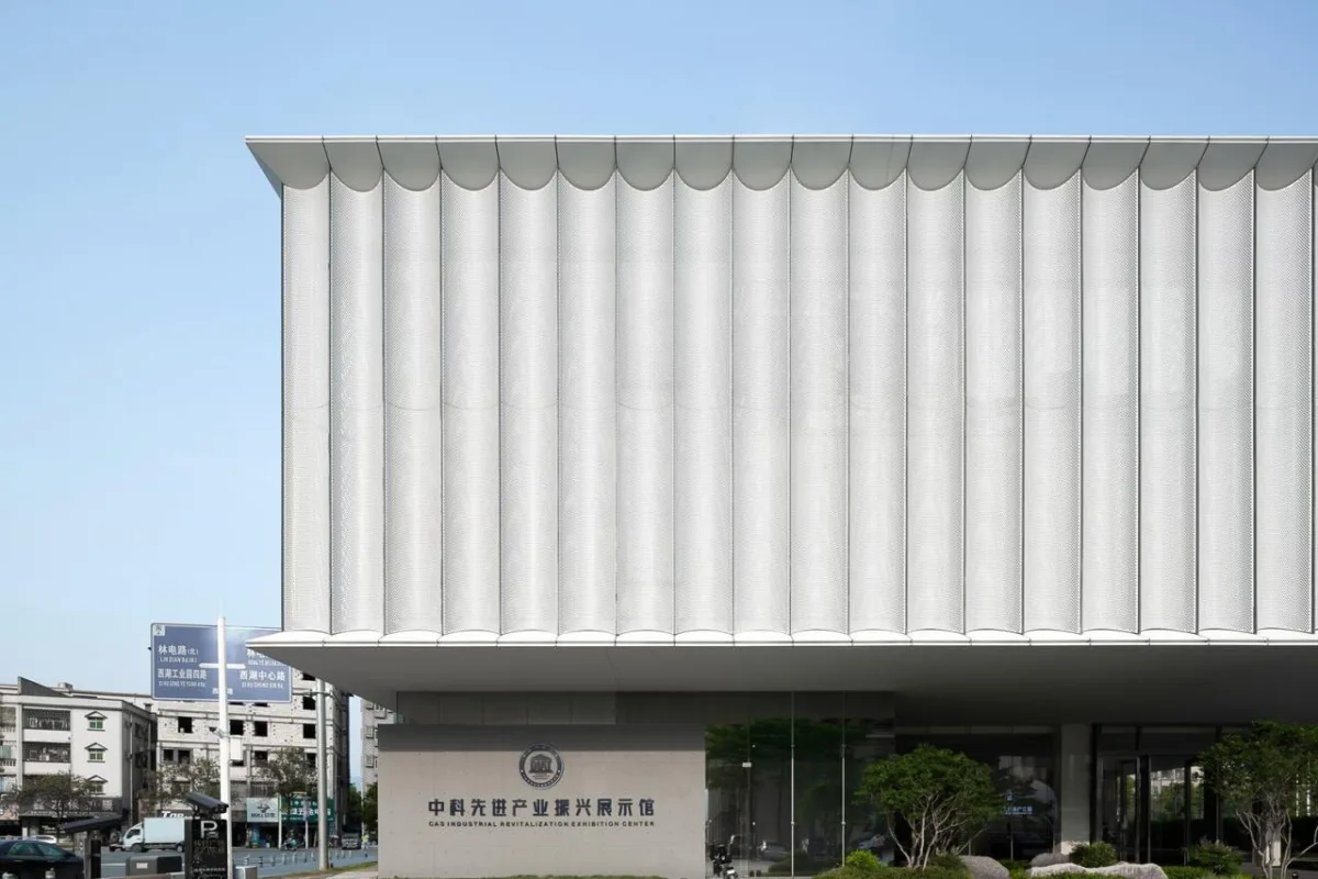 BIM建筑|东莞中科先进产业振兴展示馆 / 柏涛建筑