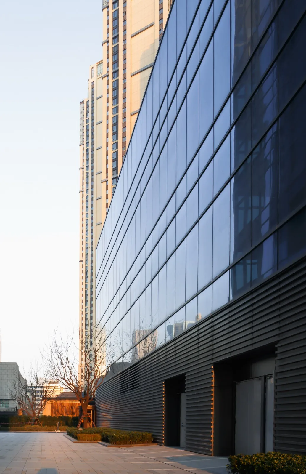 BIM建筑|城市天际线的重塑与街道生活的缝合：武汉中海中心 / 柏涛设计
