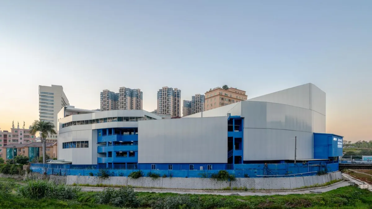 BIM建筑|深圳蓝白艺术院校 / 万社设计