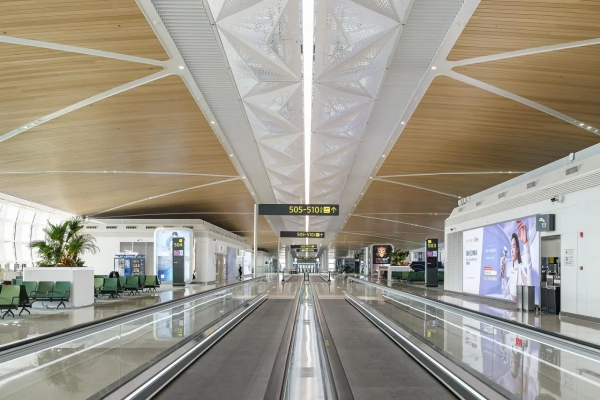 BIM建筑|航空建筑新标杆：深圳宝安国际机场卫星厅 / GDAD、Aedas、兰德隆与布朗