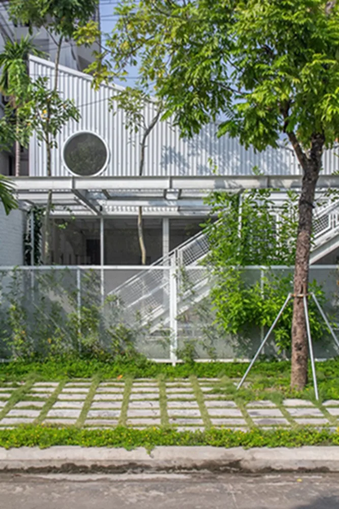 BIM建筑|HGAA工作室设计植物覆盖的幼儿园