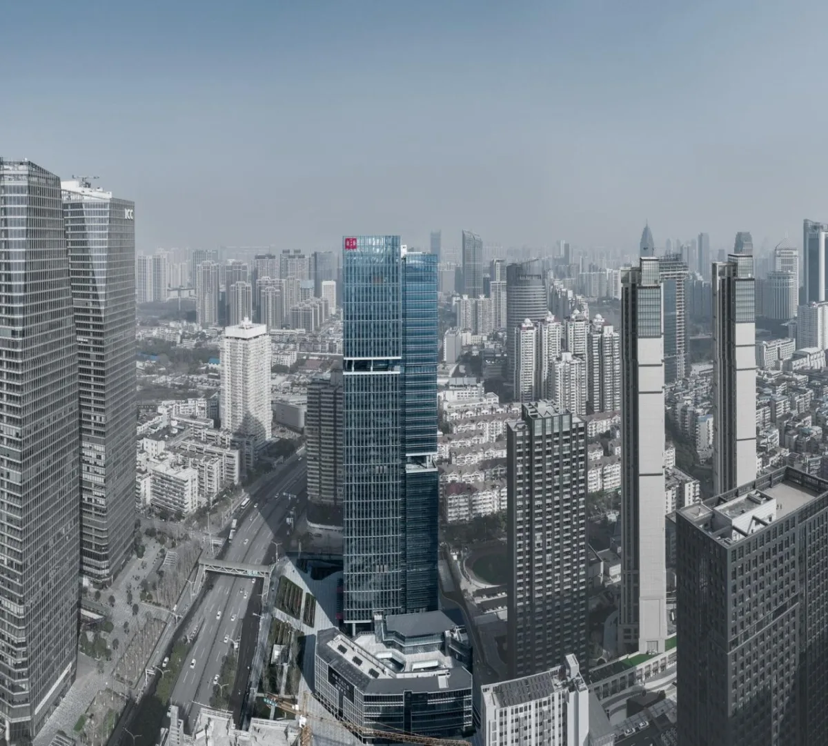 BIM建筑|城市天际线的重塑与街道生活的缝合：武汉中海中心 / 柏涛设计
