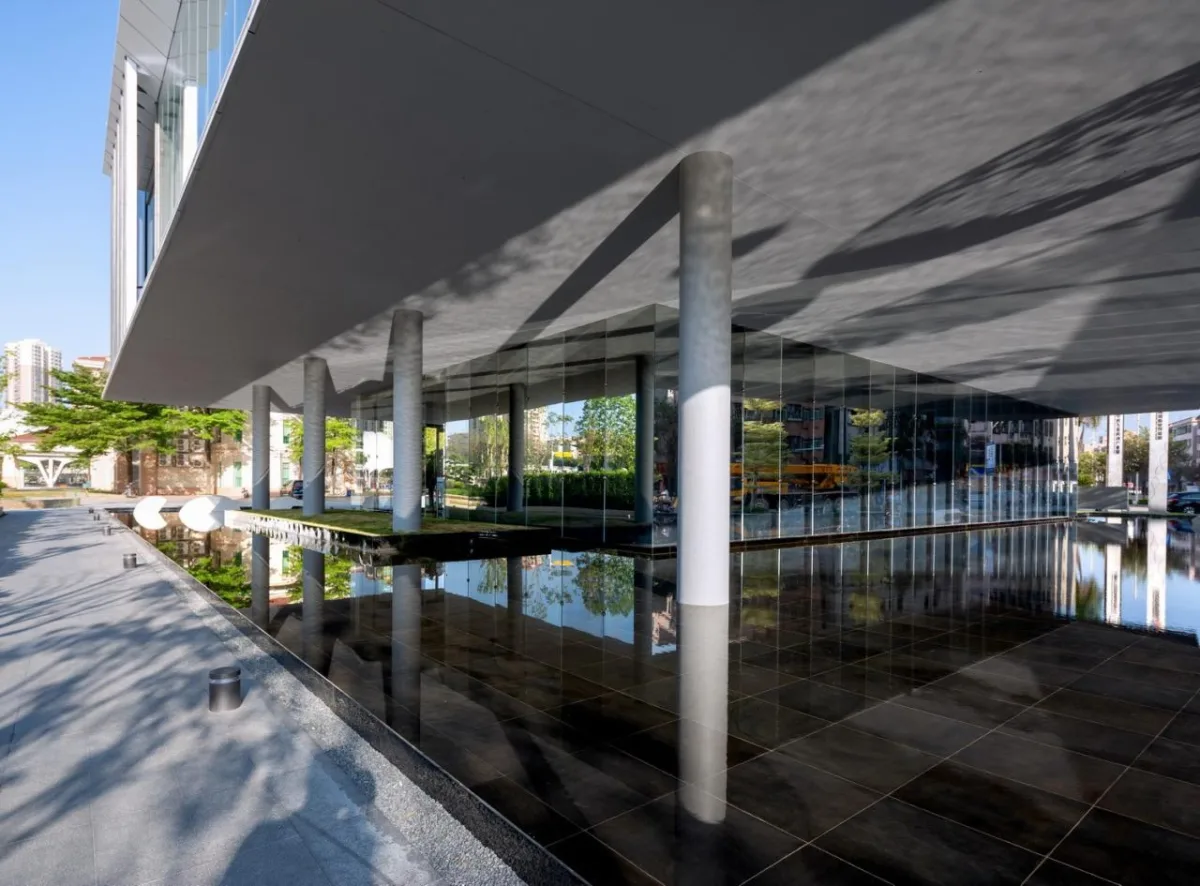 BIM建筑|东莞中科先进产业振兴展示馆 / 柏涛建筑