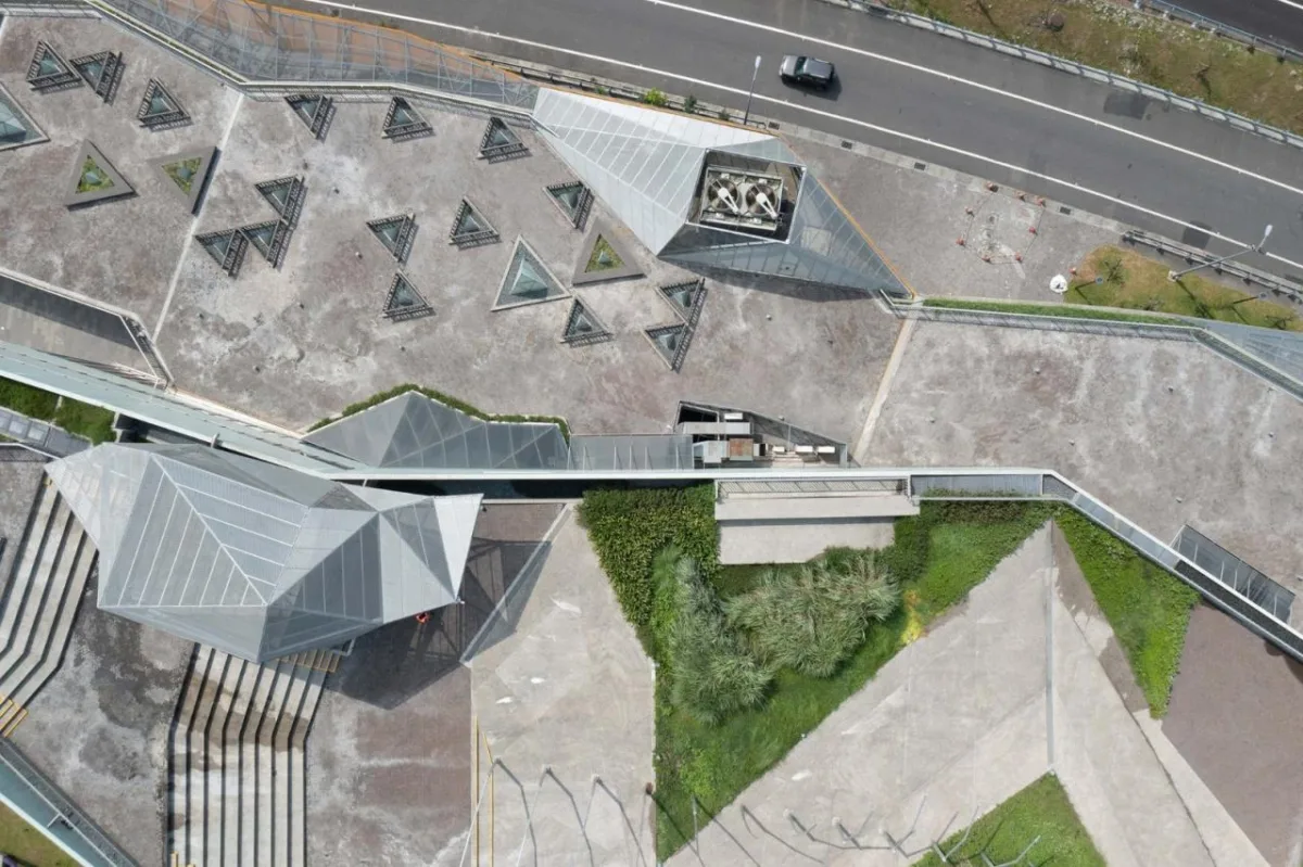 BIM建筑|苏澳高速公路休息区及服务区 / 翁祖模建筑师事务所