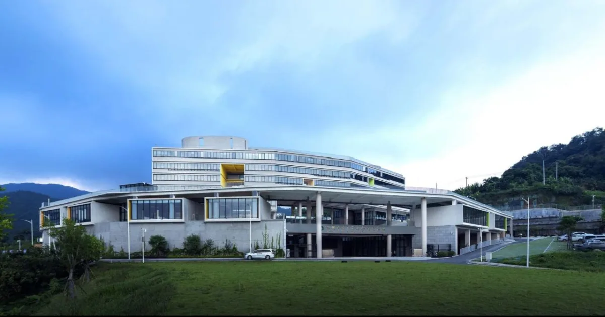 BIM建筑|厦门市思明区青少年实践基地 / 筑境设计