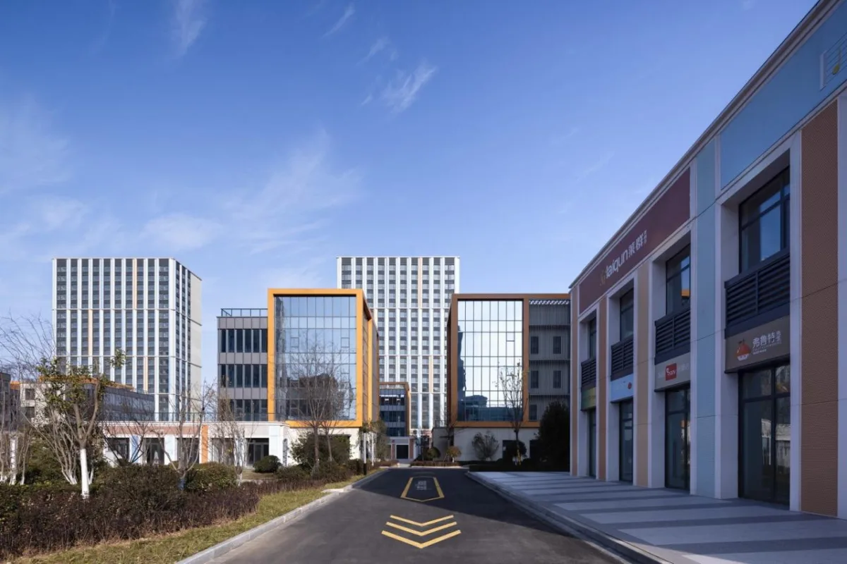 BIM建筑|“新冠疫情”和“逆全球化”冲击下，产业社区“破局”的六大路径 / 三益中国